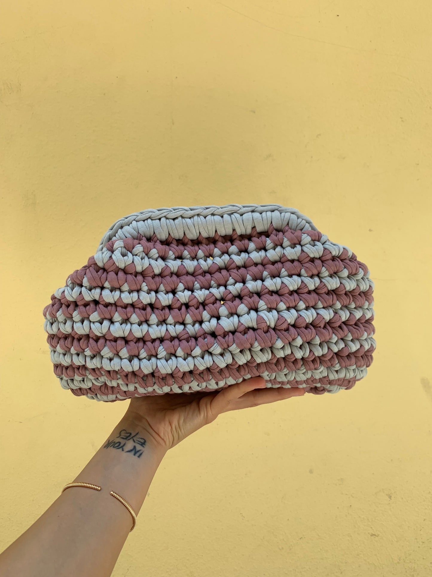 Clutch in maglia