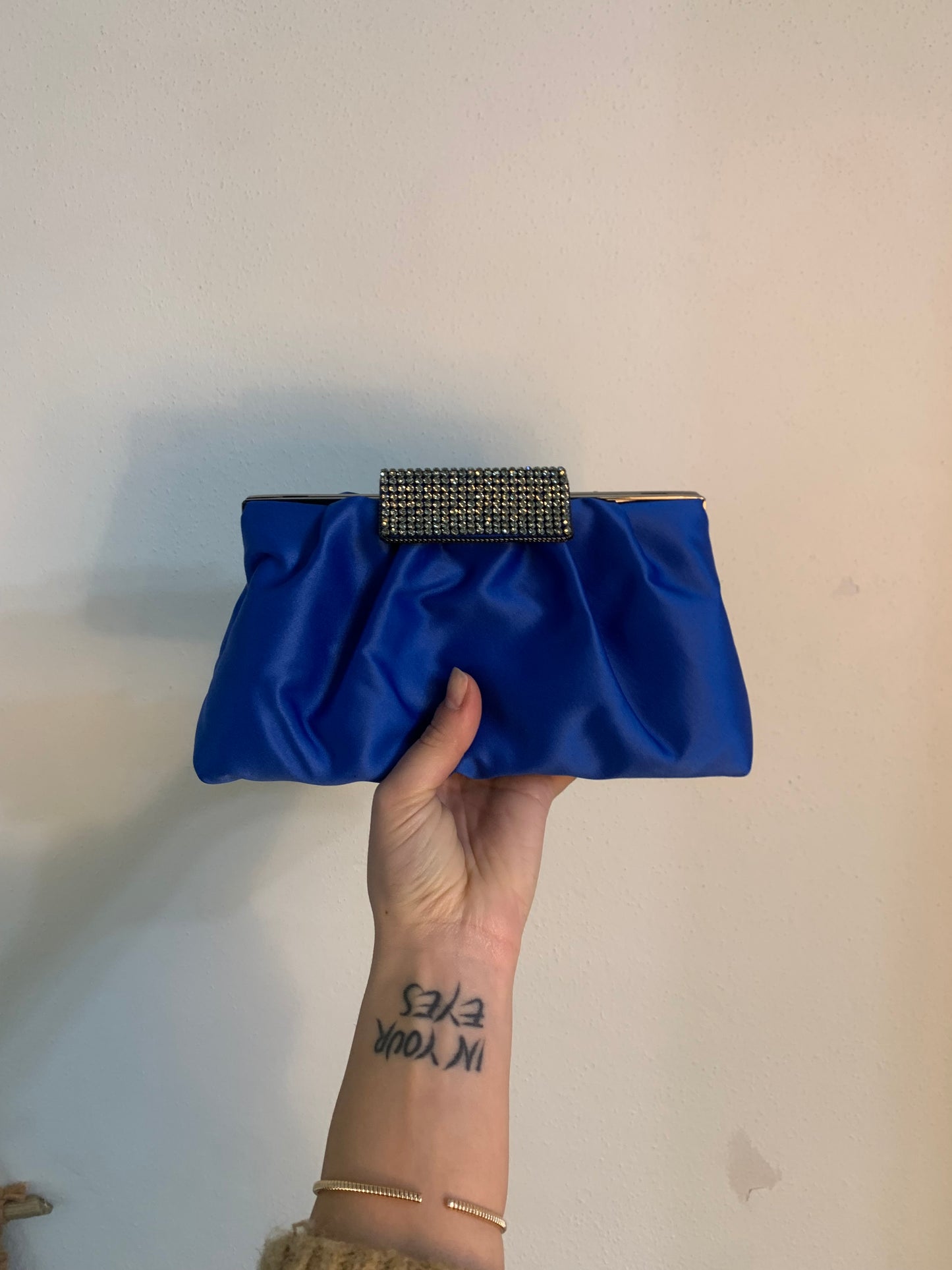 Borsa in raso attacco luce