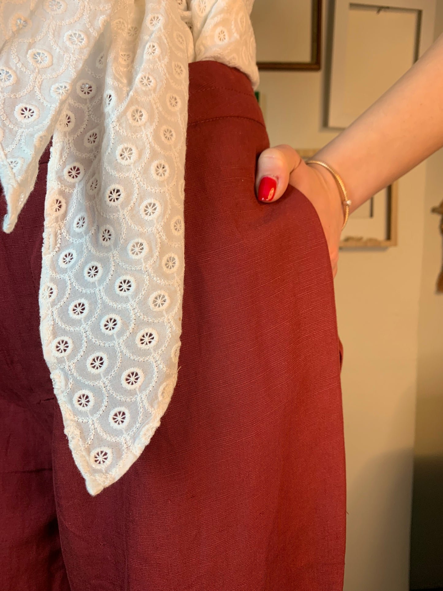 Pantalone colore vino