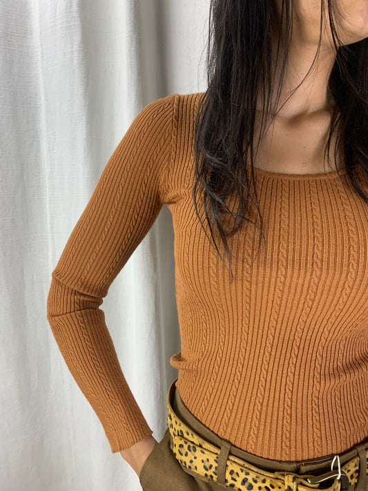 Maglia a costine caramello