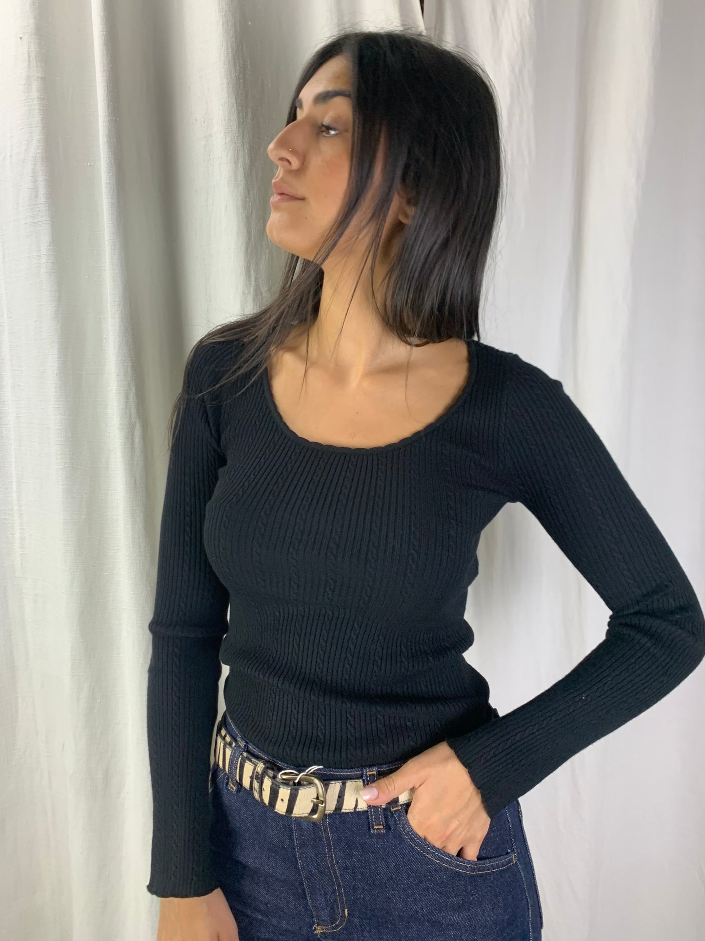 Maglia a costine nera