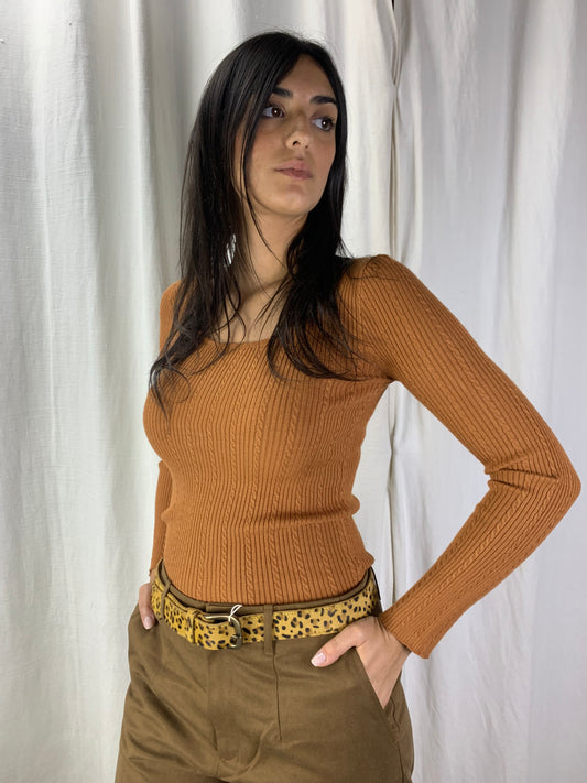 Maglia a costine caramello