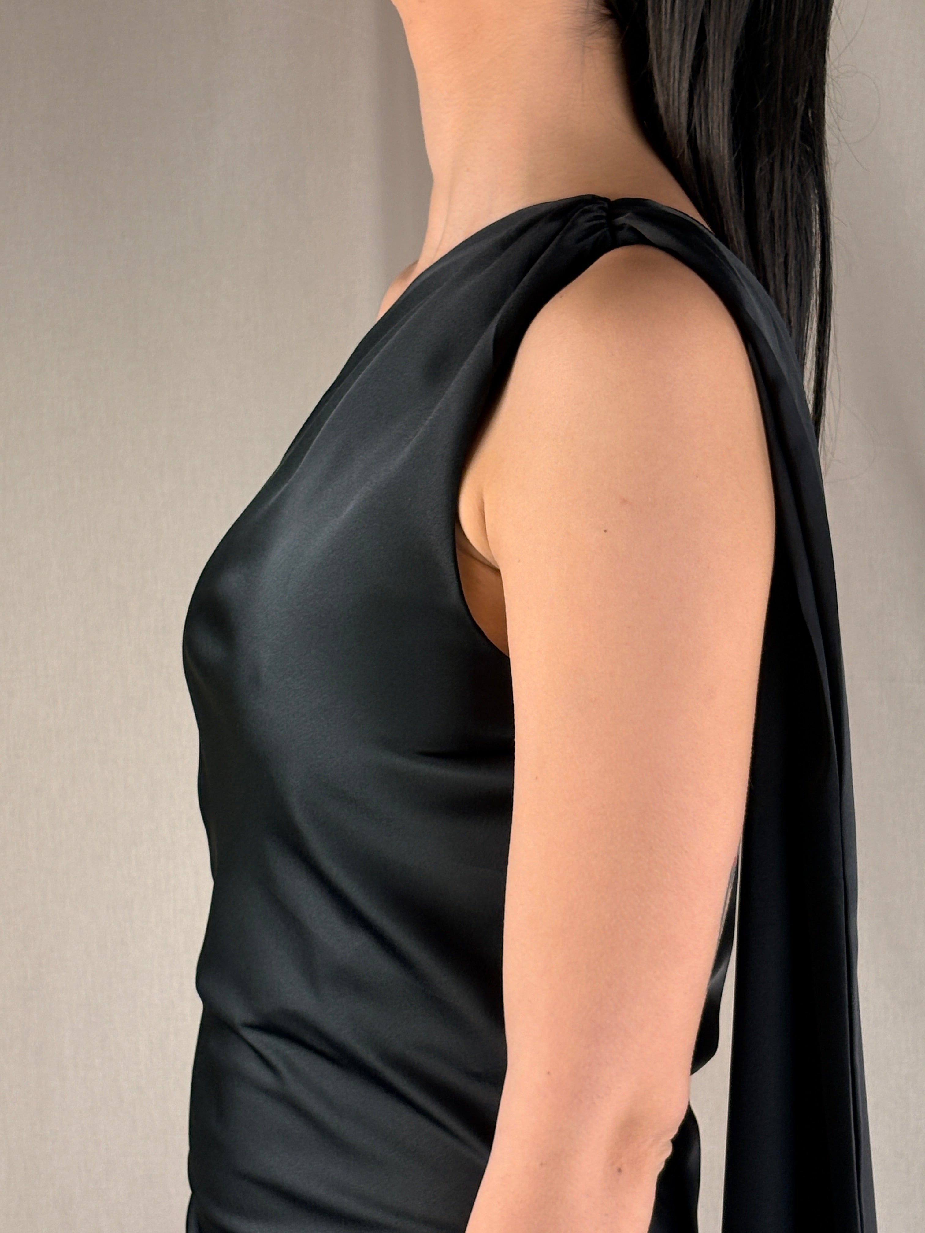 Abito monospalla nero