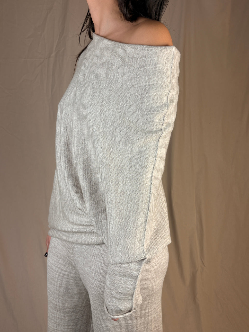 Maglia asimmetrica sabbia