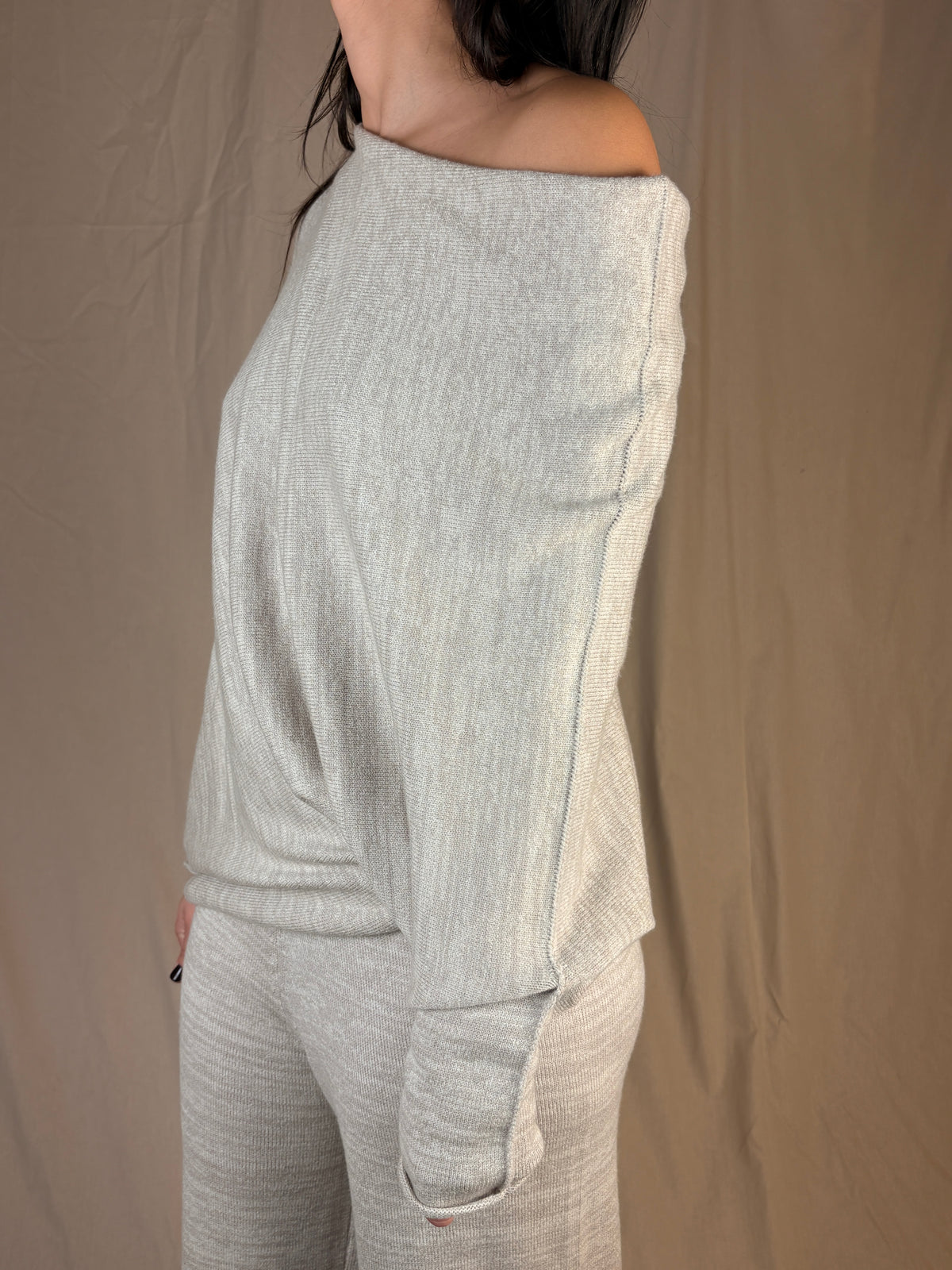Maglia asimmetrica sabbia