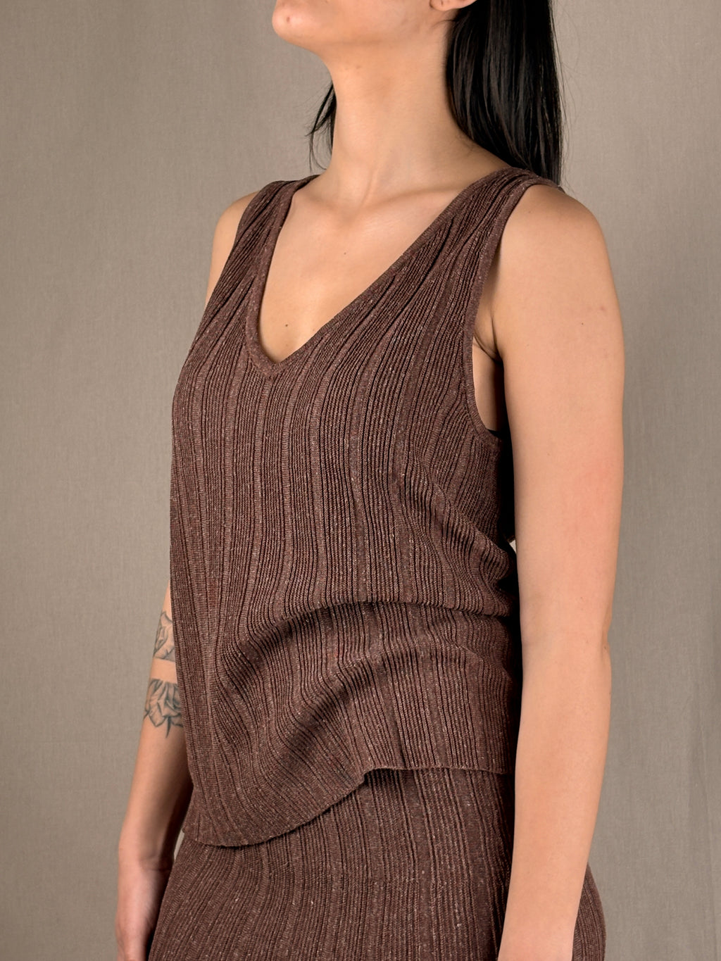 Top traforato in maglia cioccolato