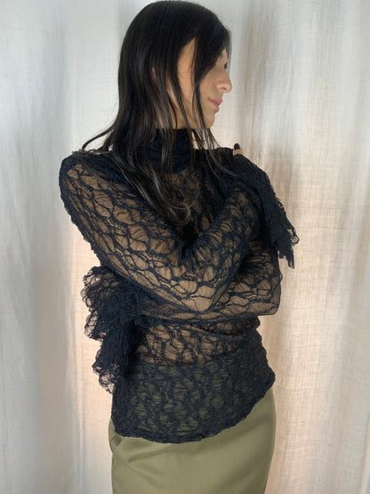Camicetta nera in pizzo collo alto