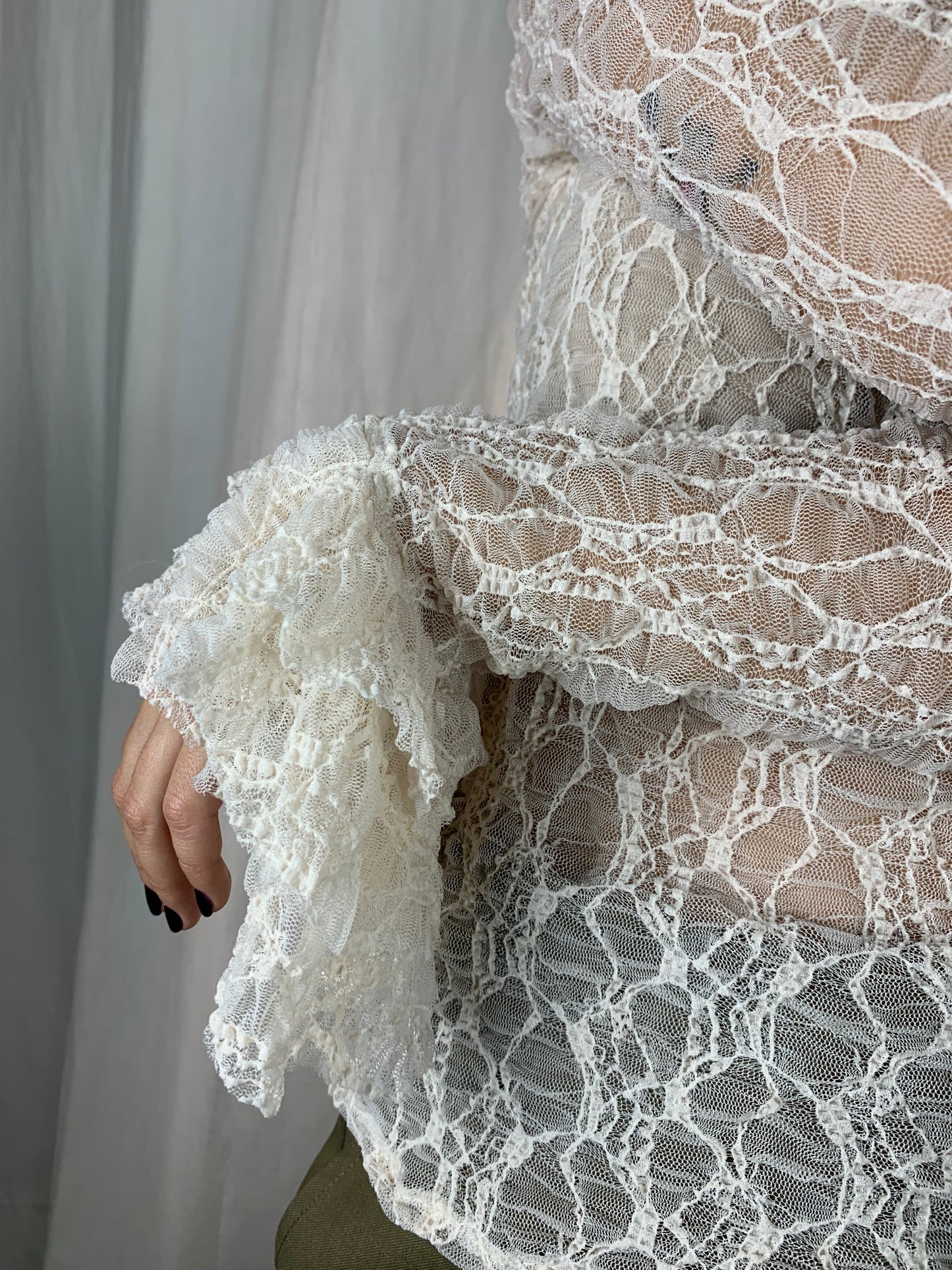Camicetta in pizzo avorio collo alto