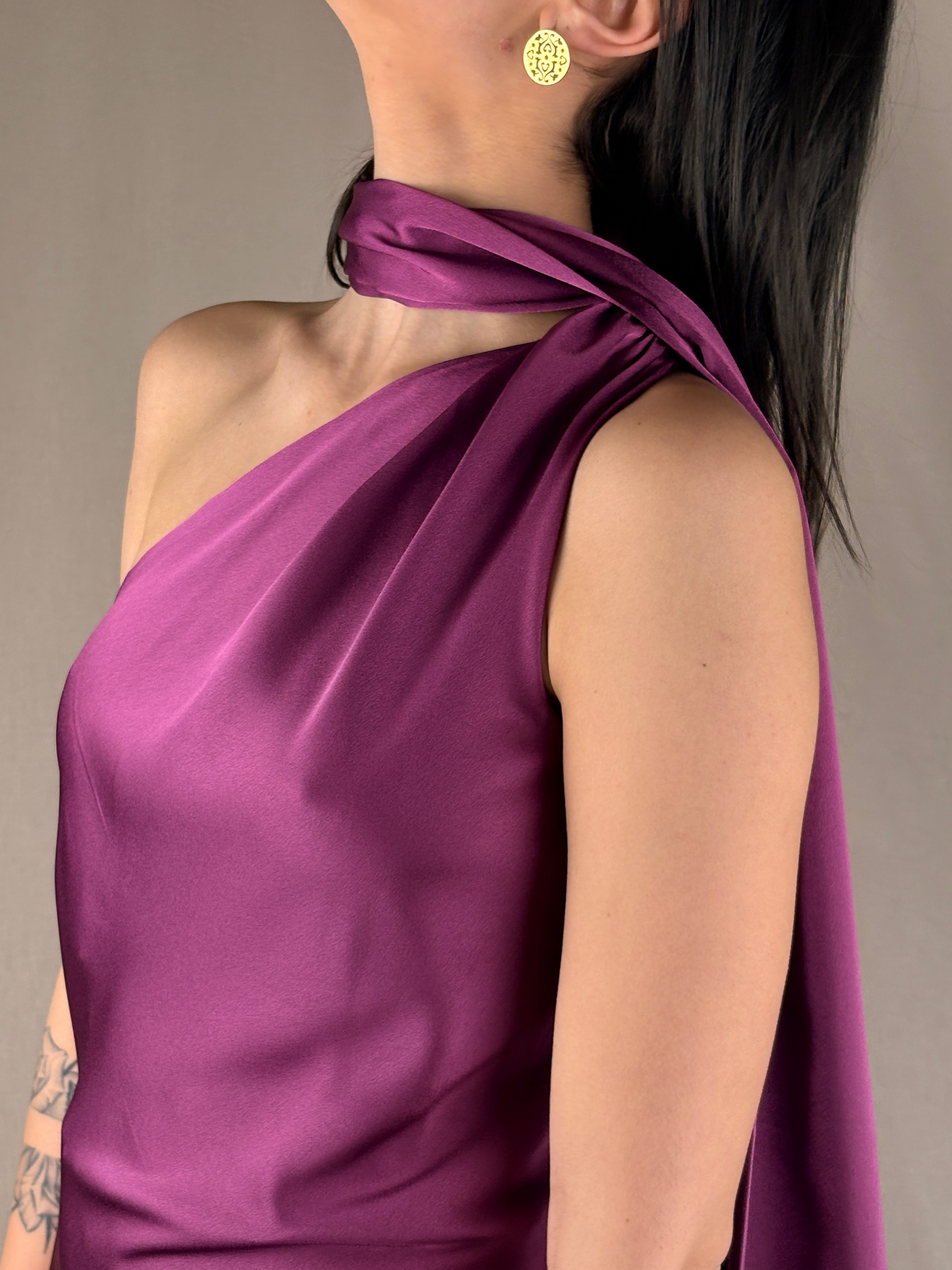 Abito monospalla magenta