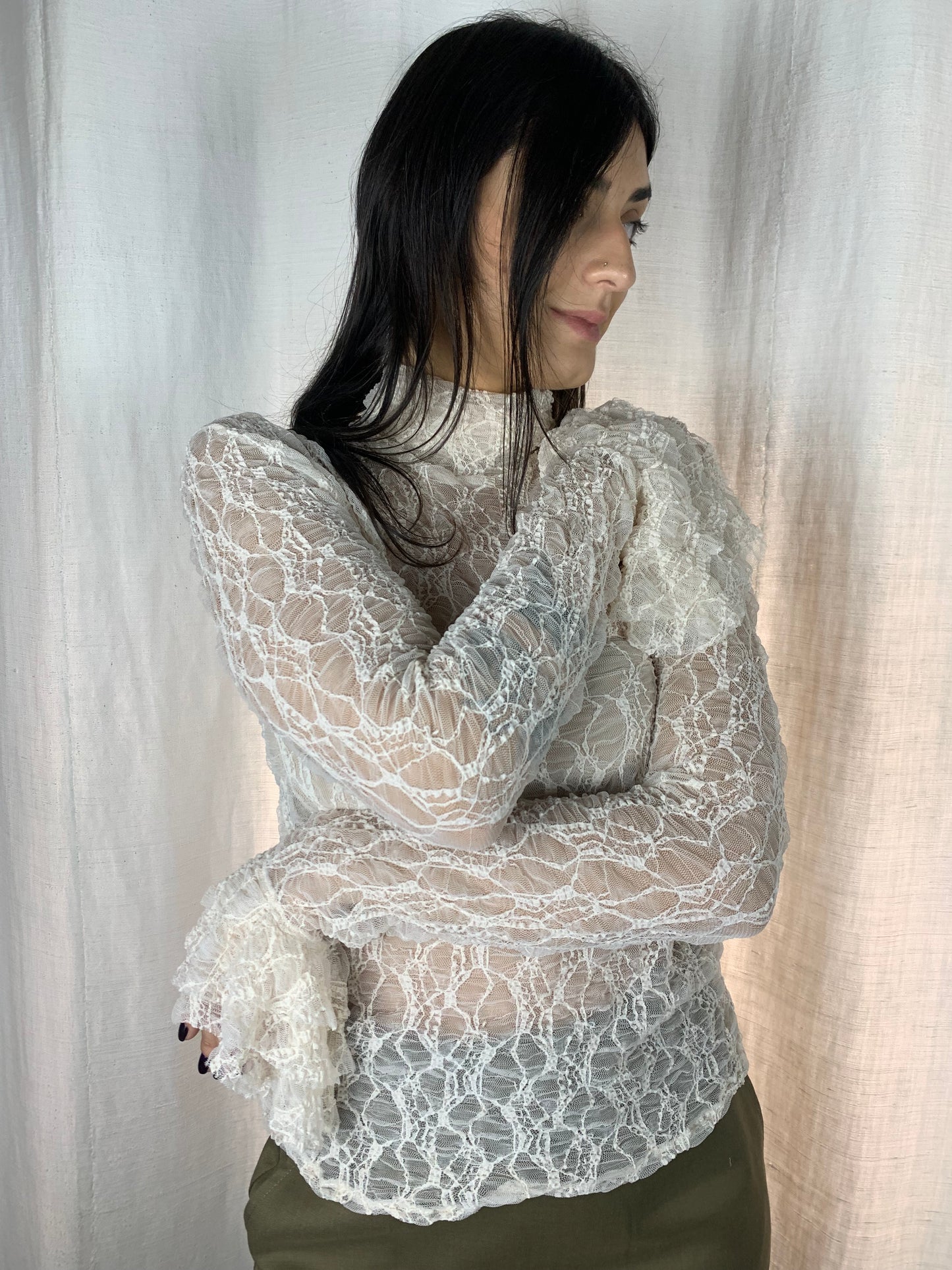 Camicetta in pizzo avorio collo alto