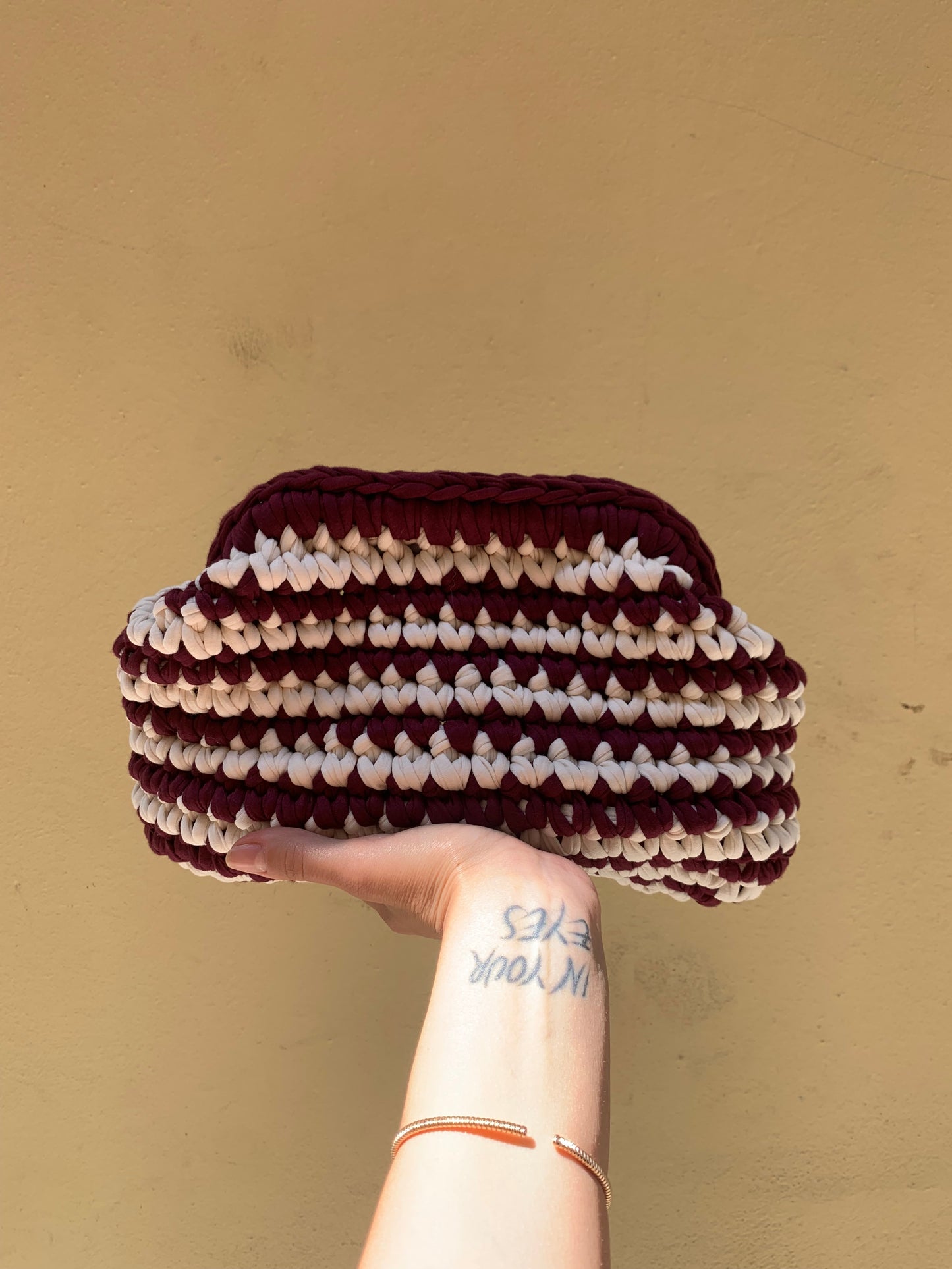 Clutch in maglia
