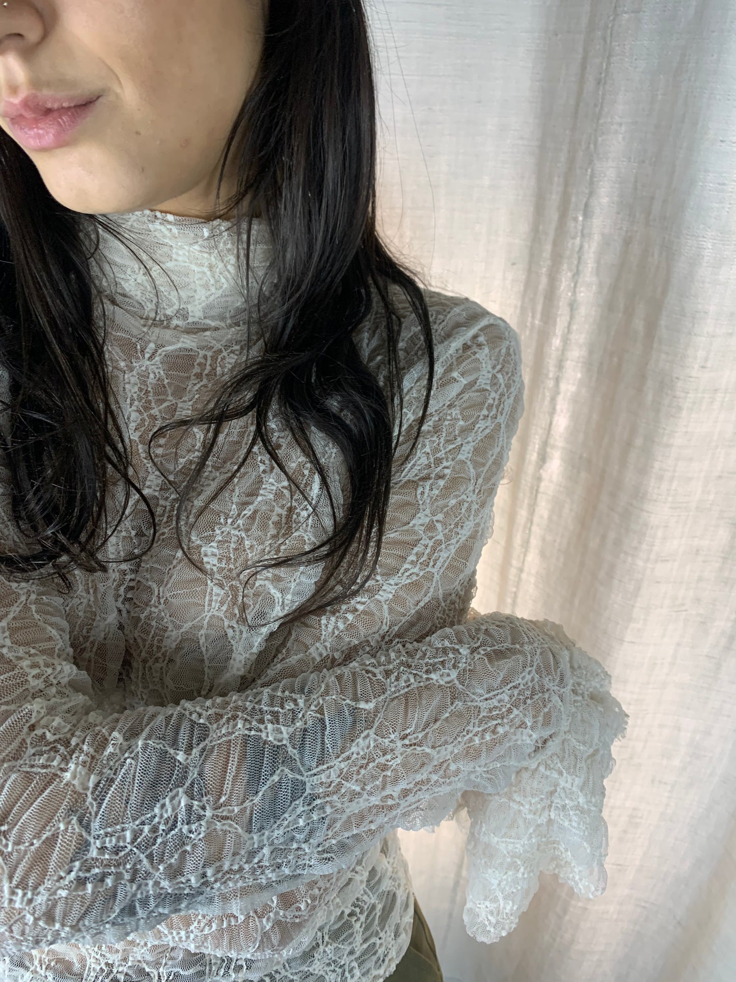 Camicetta in pizzo avorio collo alto