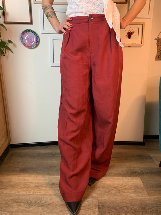 Pantalone colore vino