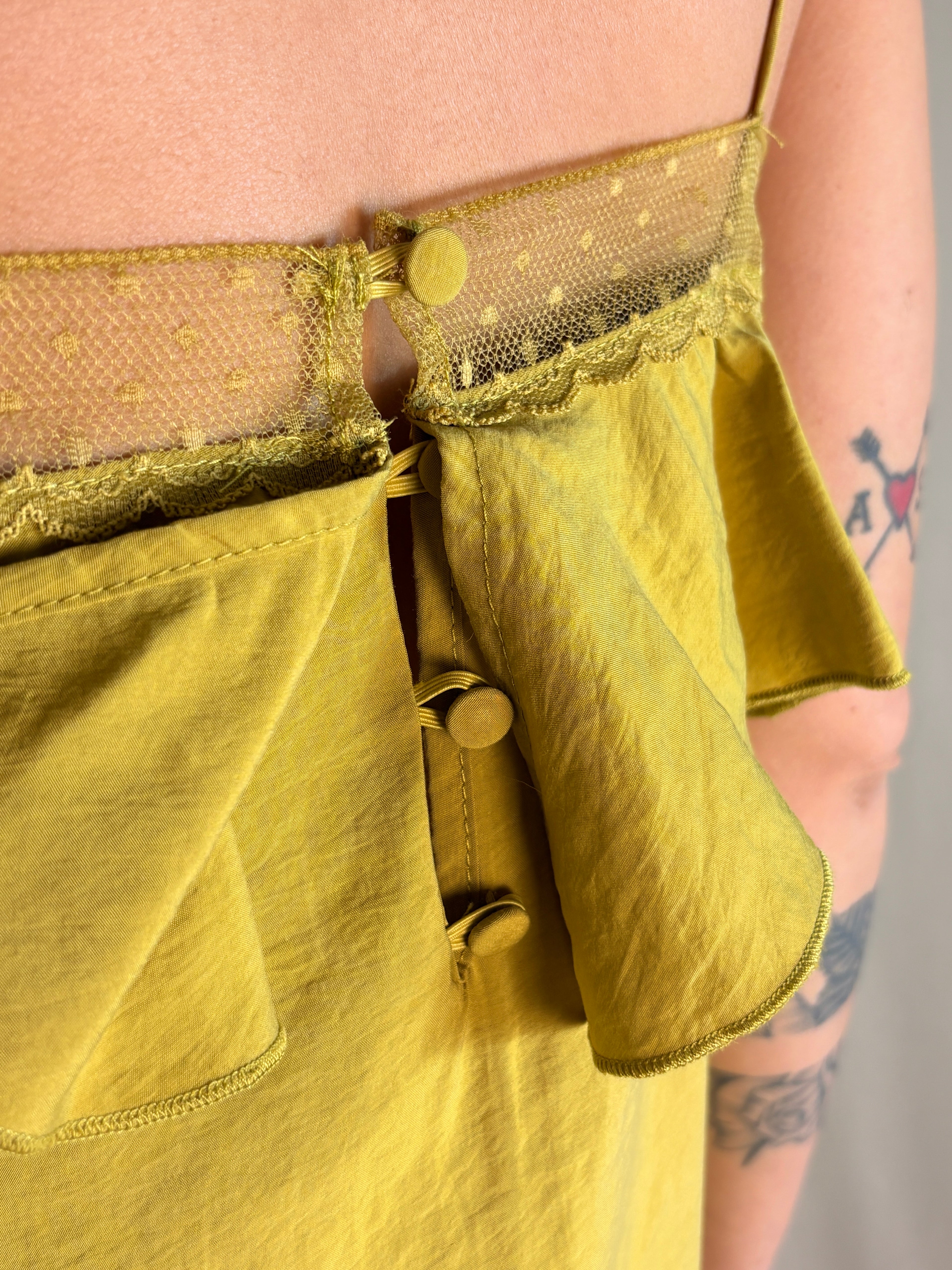 Robe moutarde et vert anis pour cérémonie