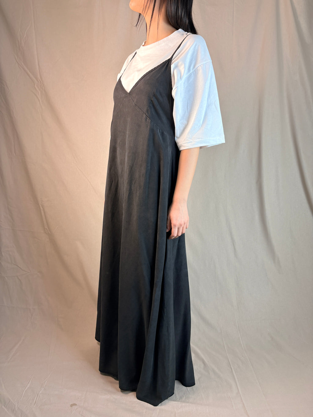 Robe nuisette noir toucher pêche