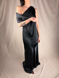 Robe noire asymétrique