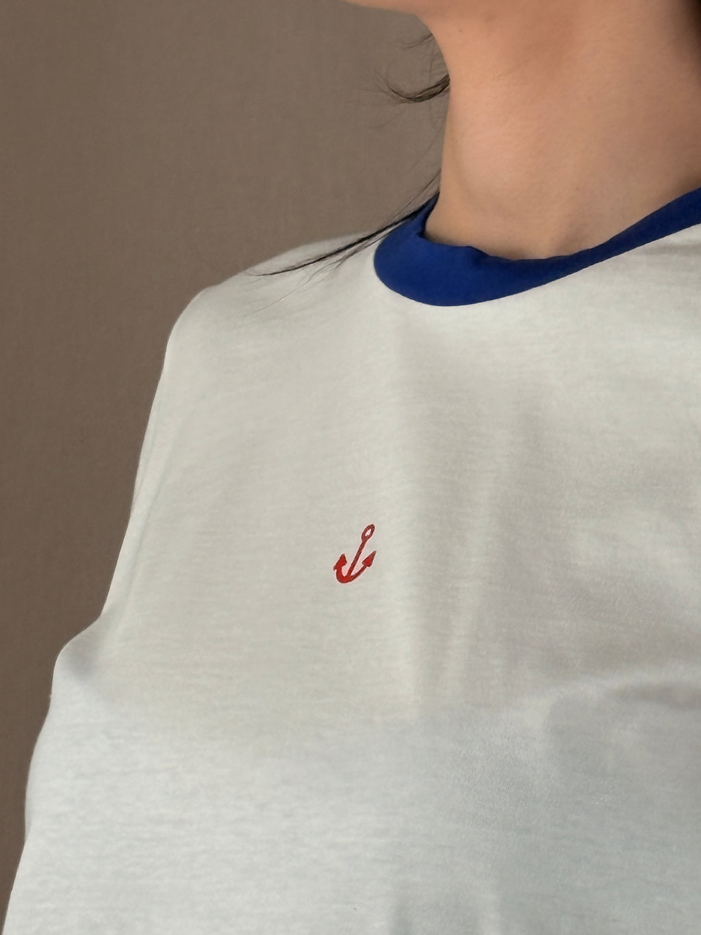 T-shirt crop bianca e bluette