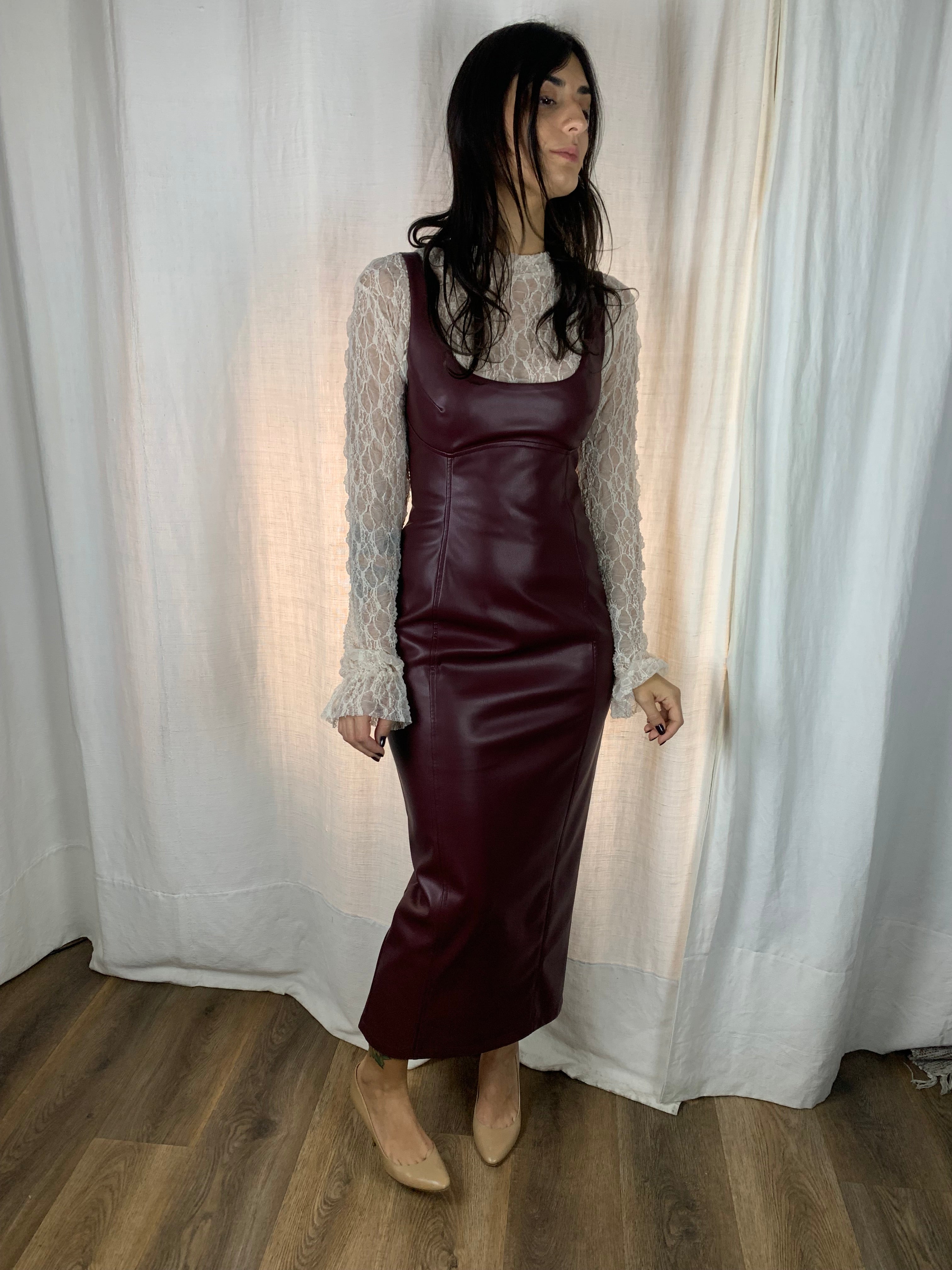 Abito ecopelle bordeux