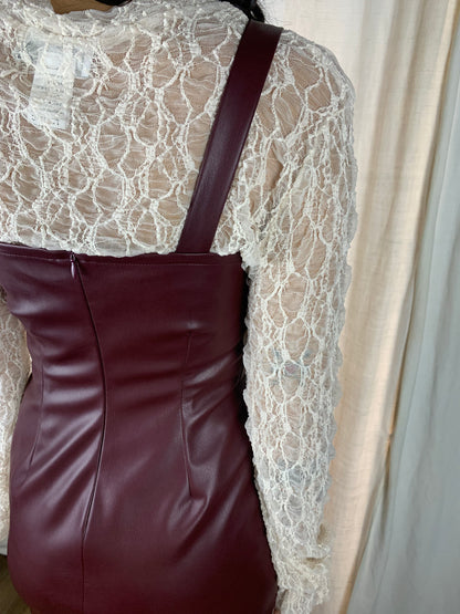 Abito ecopelle bordeux