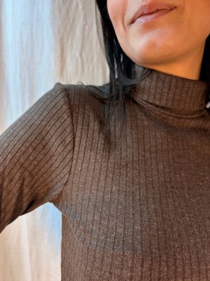 collo alto costine marrone