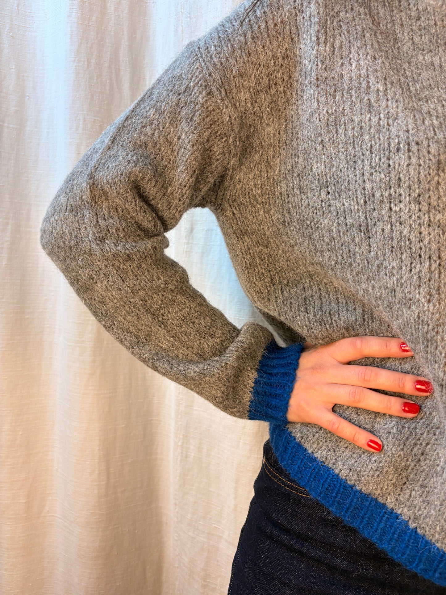 golfino grigio striscia blu