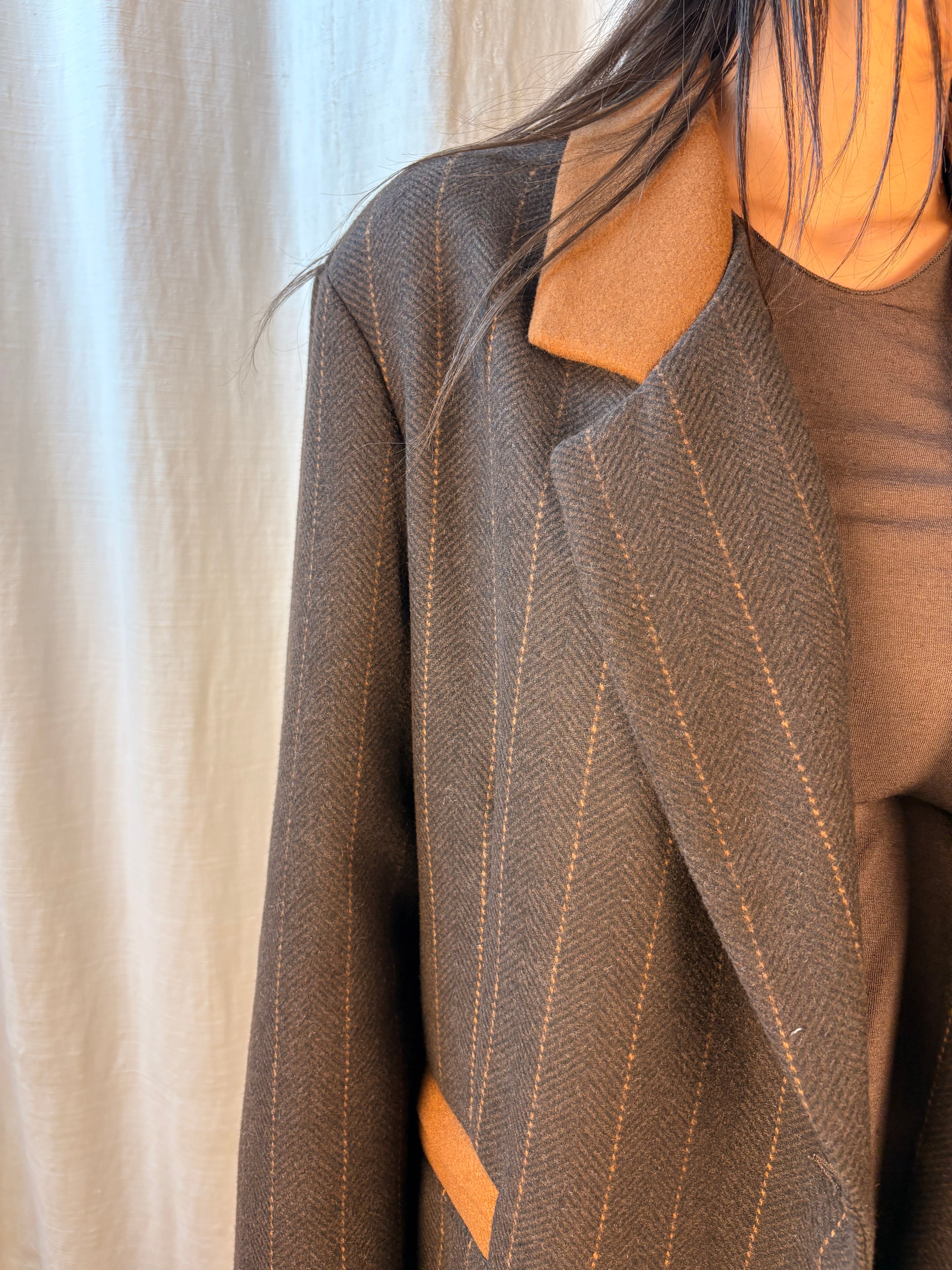 giacca gessata marrone