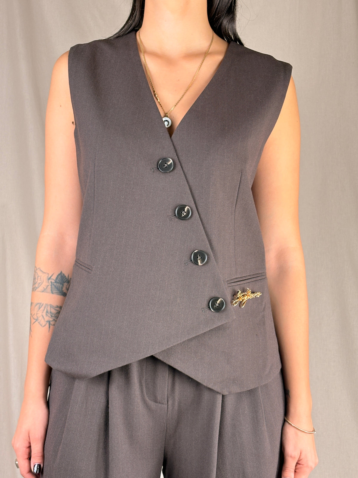 gilet asimmetrico brown