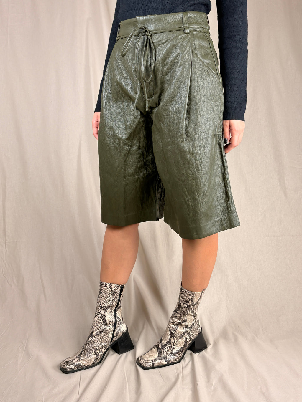 bermuda similpelle khaki