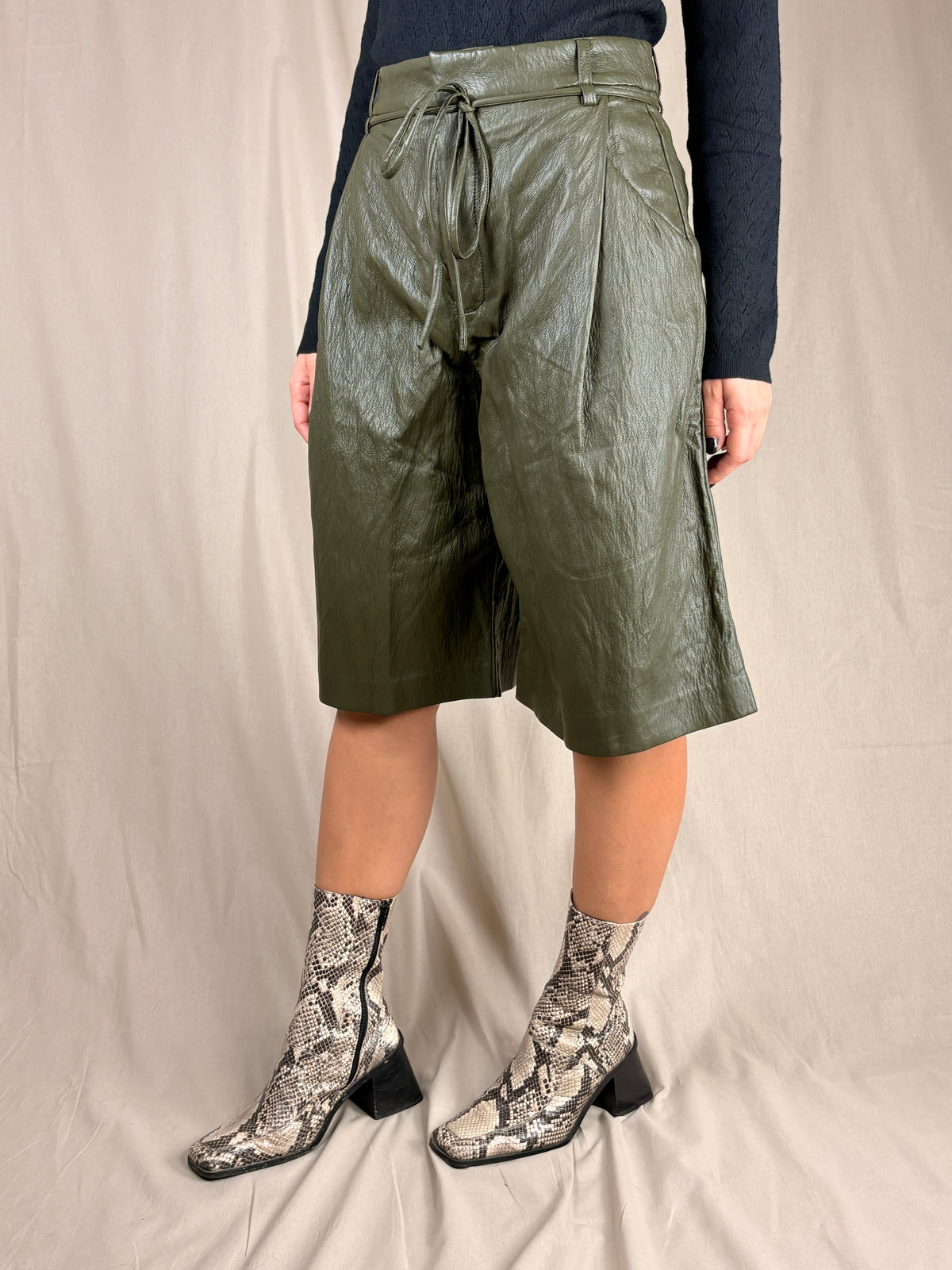 bermuda similpelle khaki