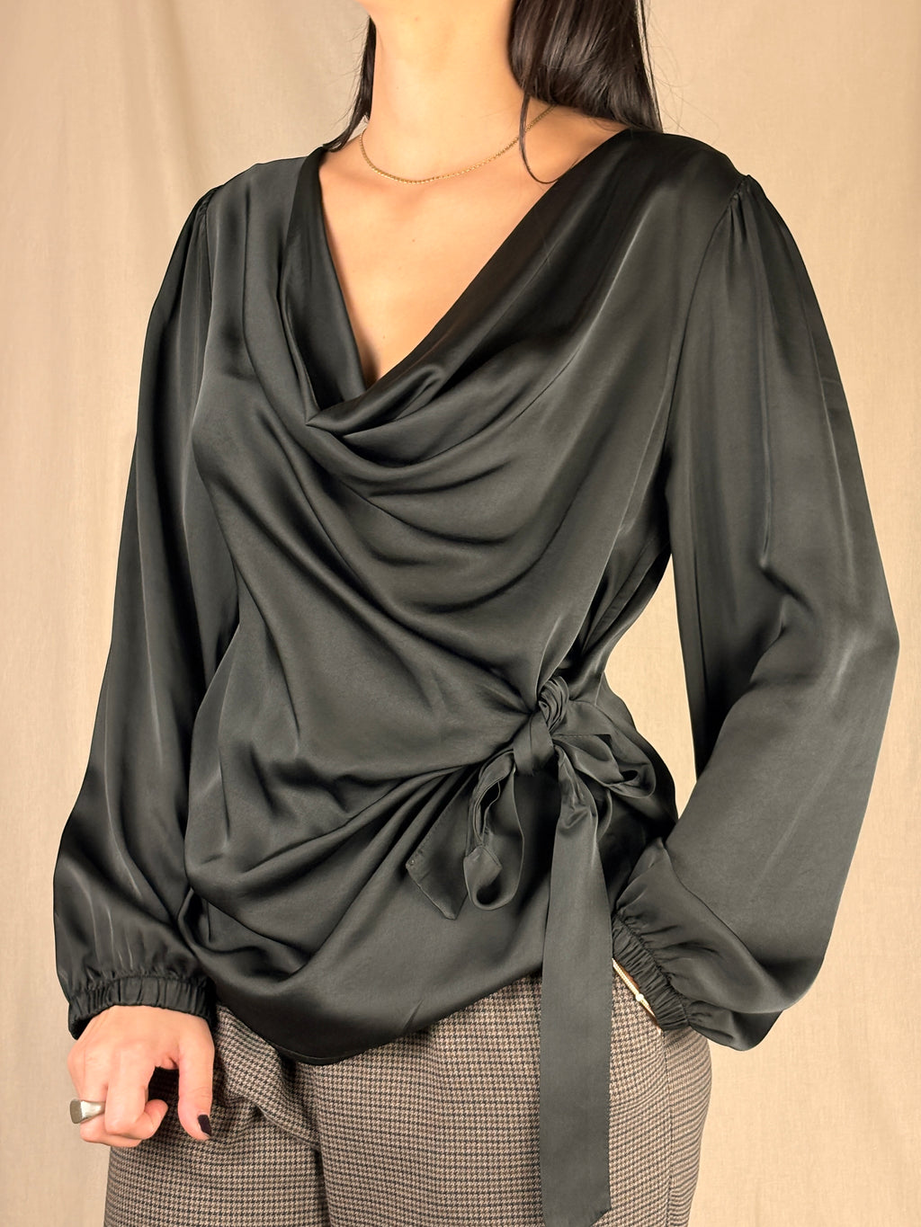 Camicia fiocco nera