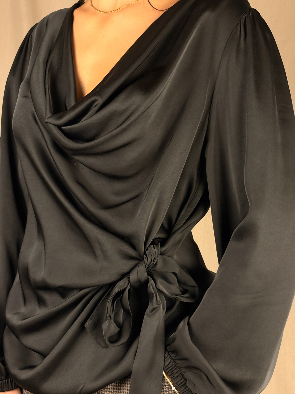 Camicia fiocco nera