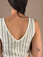 Top in Maglia Bianco e Nero Scollo V