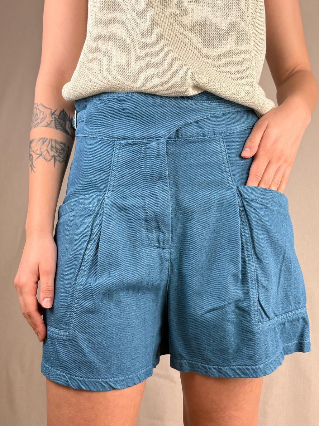 Shorts in Denim Cobalto con Cinturino