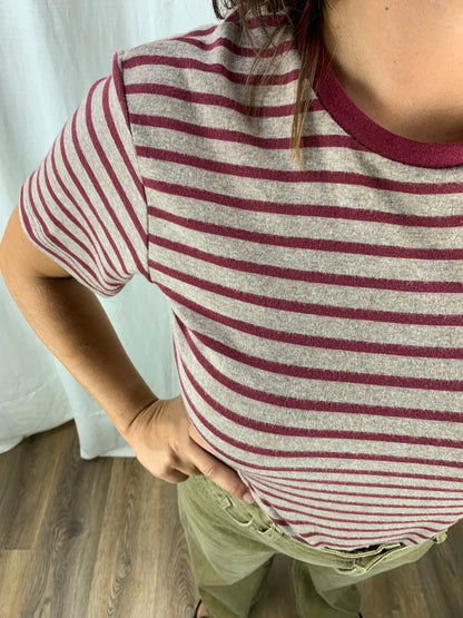 T-shirt righe bordeaux